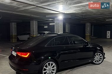 Седан Audi A3 2015 в Львові