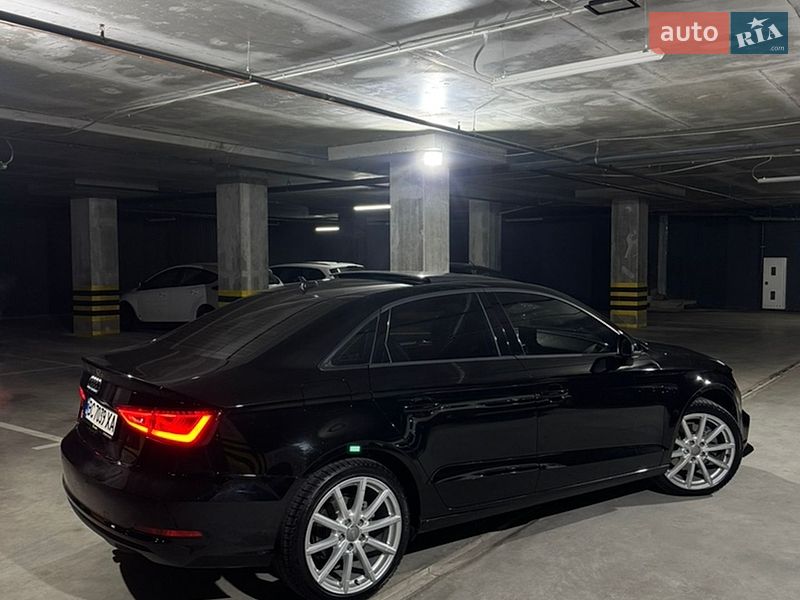 Седан Audi A3 2015 в Львові