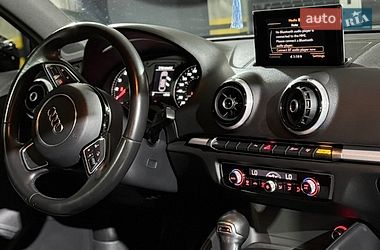 Седан Audi A3 2015 в Львові