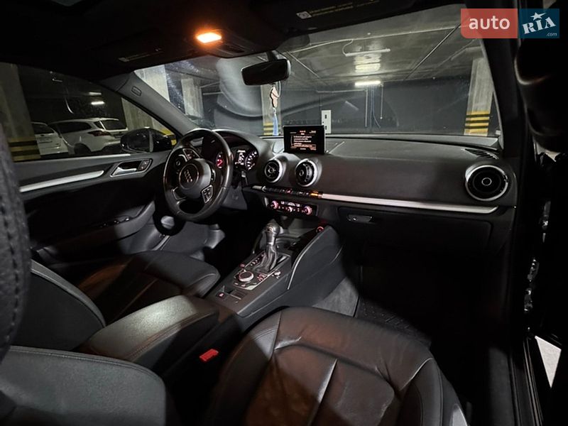 Седан Audi A3 2015 в Львові