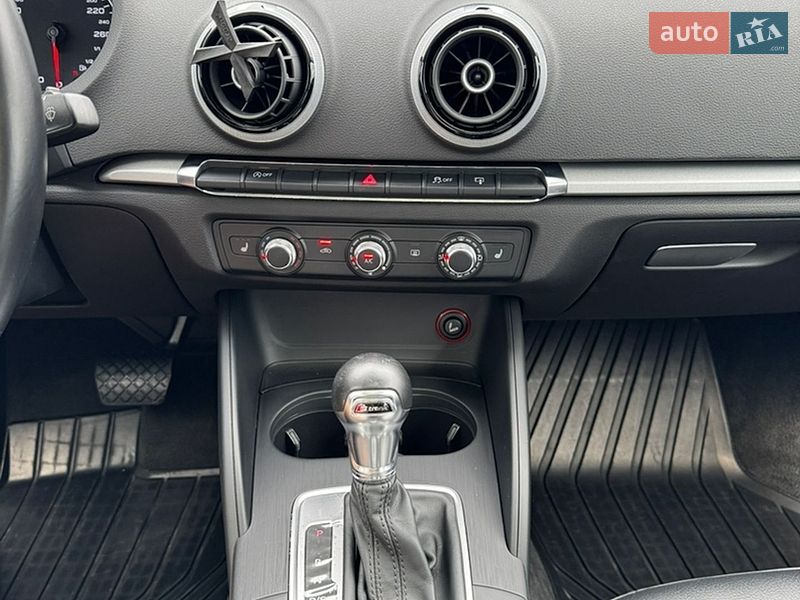 Седан Audi A3 2015 в Києві