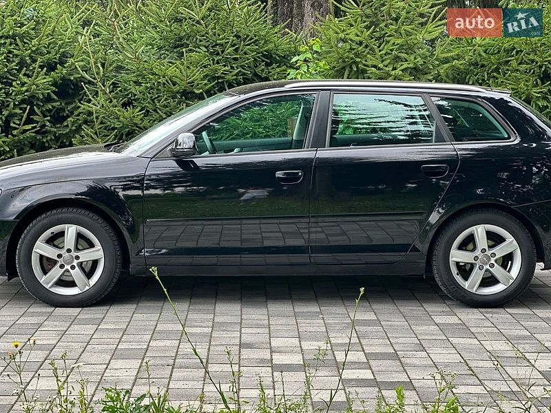 Хетчбек Audi A3 2011 в Старокостянтинові