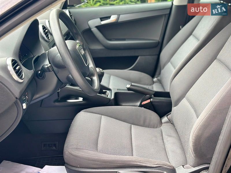 Хетчбек Audi A3 2011 в Старокостянтинові