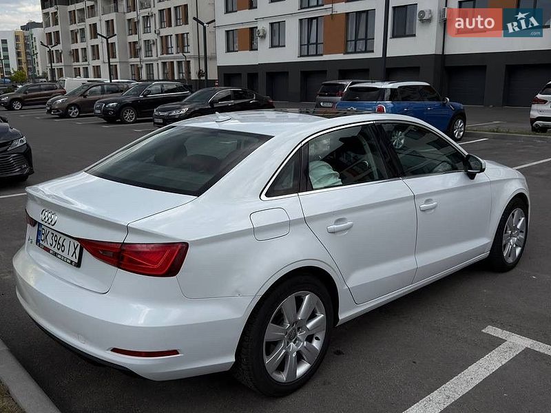 Седан Audi A3 2014 в Ровно