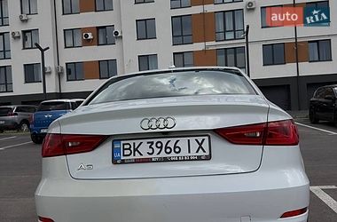 Седан Audi A3 2014 в Ровно