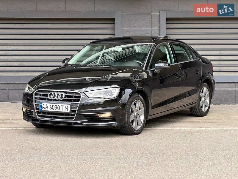 Седан Audi A3 2016 в Киеве