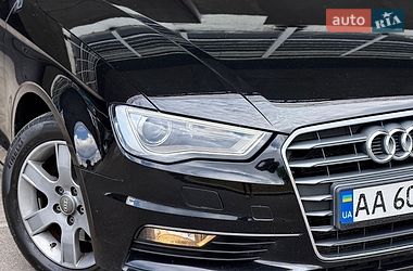 Седан Audi A3 2016 в Киеве