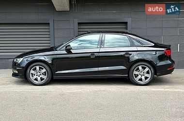 Седан Audi A3 2016 в Киеве