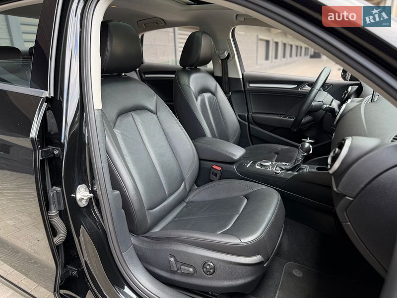 Седан Audi A3 2016 в Киеве
