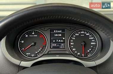 Седан Audi A3 2016 в Киеве