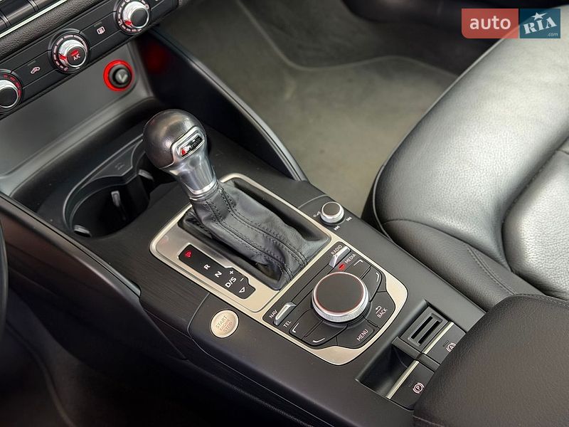 Седан Audi A3 2016 в Киеве