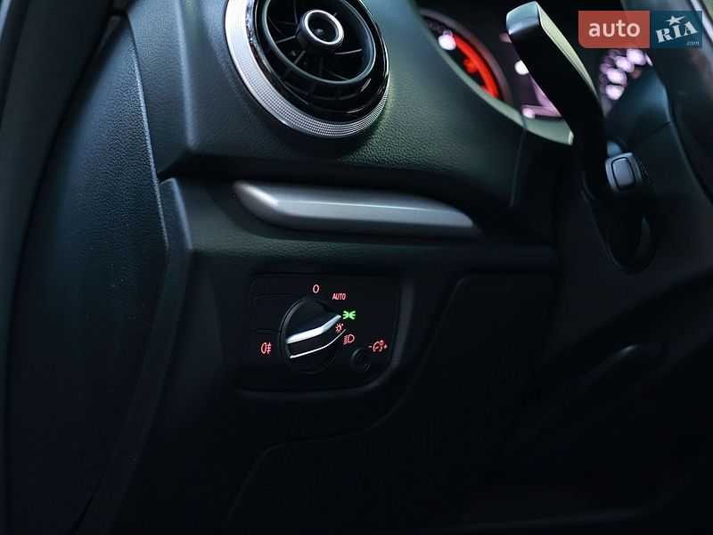Седан Audi A3 2015 в Киеве фото 12 Седан Audi A3 2015 в Киеве