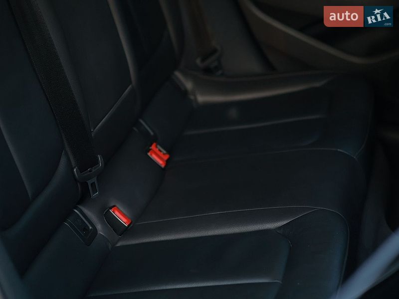 Седан Audi A3 2015 в Киеве фото 25 Седан Audi A3 2015 в Киеве