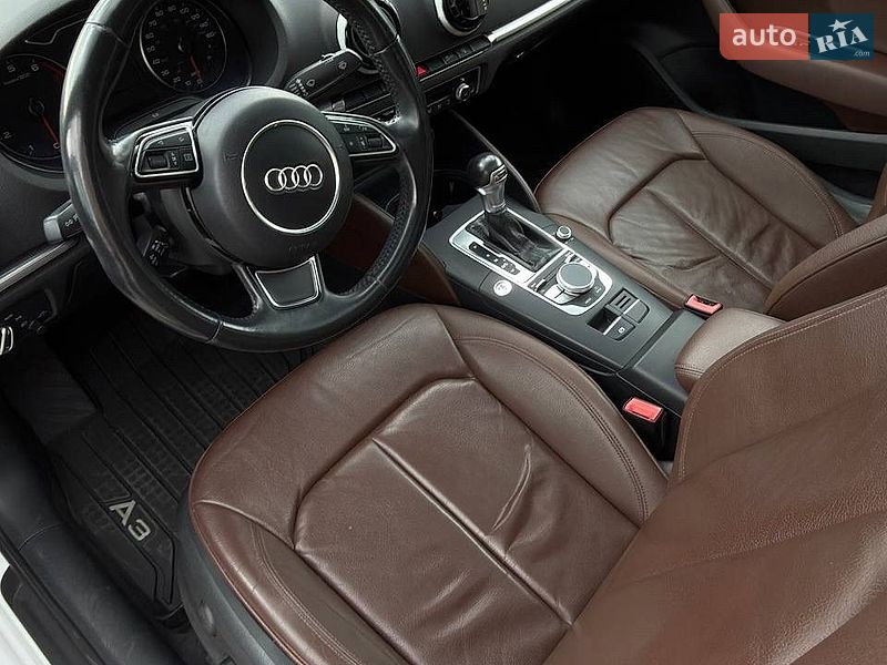 Седан Audi A3 2014 в Ровно