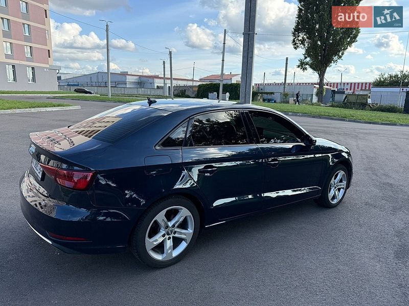Седан Audi A3 2016 в Харкові