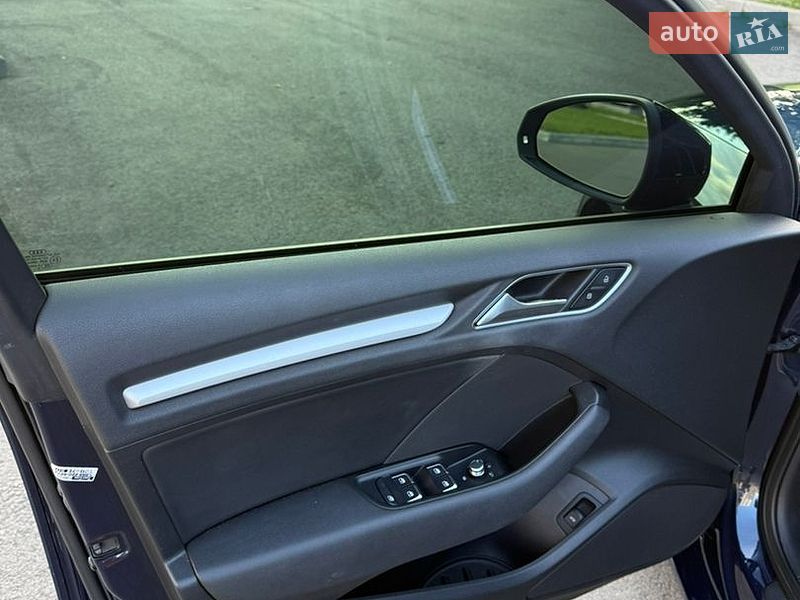 Седан Audi A3 2016 в Харкові