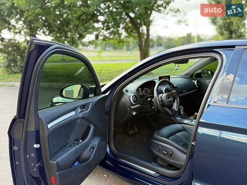 Седан Audi A3 2016 в Харкові