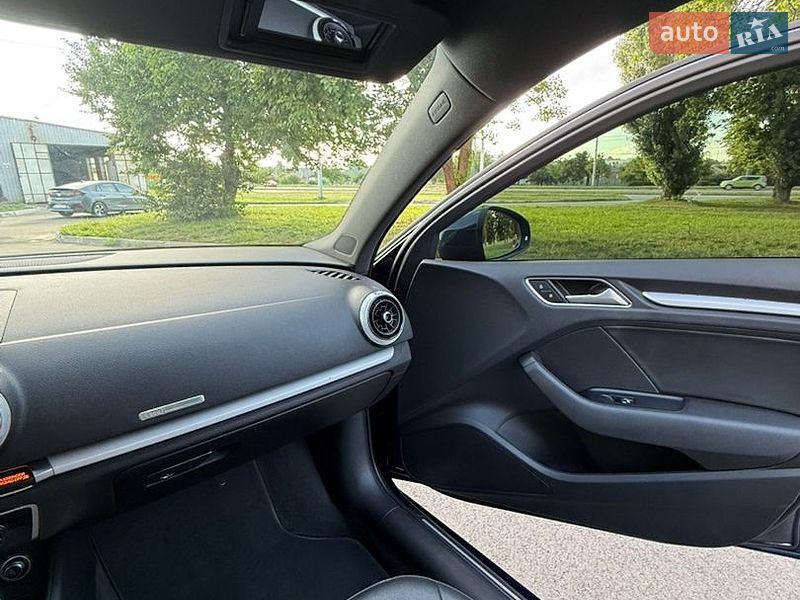 Седан Audi A3 2016 в Харкові