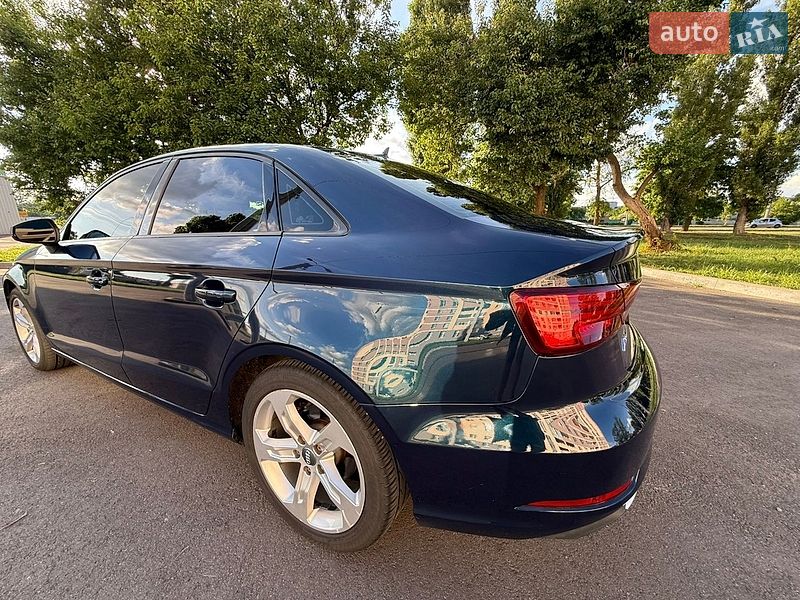 Седан Audi A3 2016 в Харкові