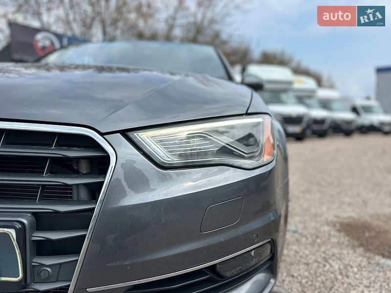 Седан Audi A3 2015 в Рівному