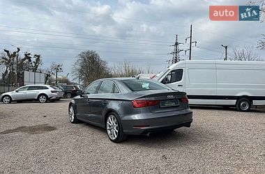 Седан Audi A3 2015 в Рівному