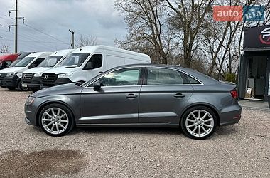 Седан Audi A3 2015 в Рівному