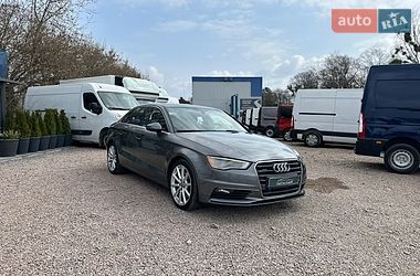 Седан Audi A3 2015 в Рівному