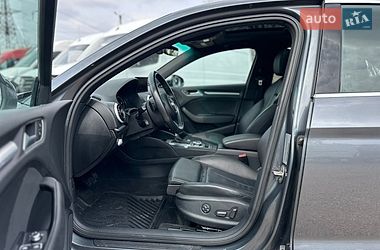 Седан Audi A3 2015 в Рівному