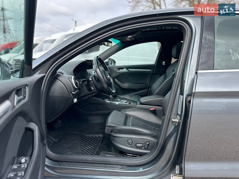 Седан Audi A3 2015 в Рівному