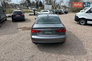 Седан Audi A3 2015 в Рівному