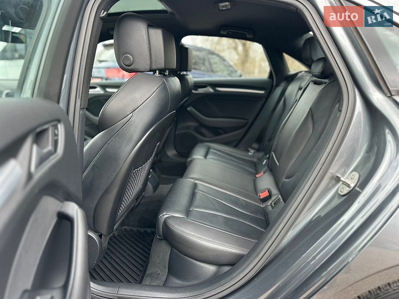 Седан Audi A3 2015 в Рівному