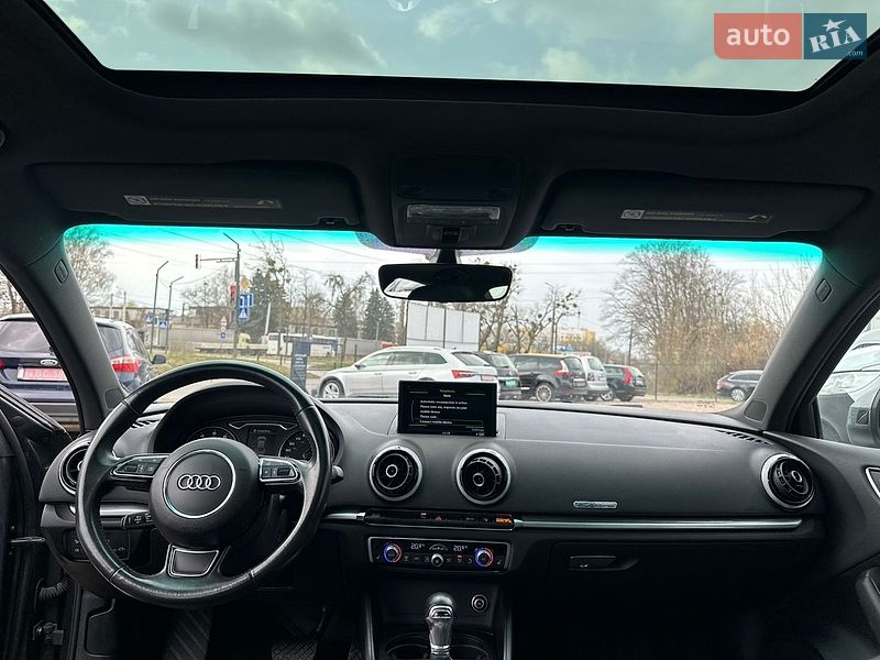 Седан Audi A3 2015 в Рівному