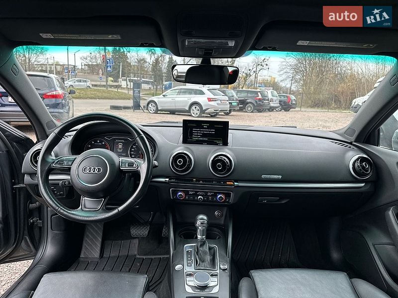 Седан Audi A3 2015 в Рівному