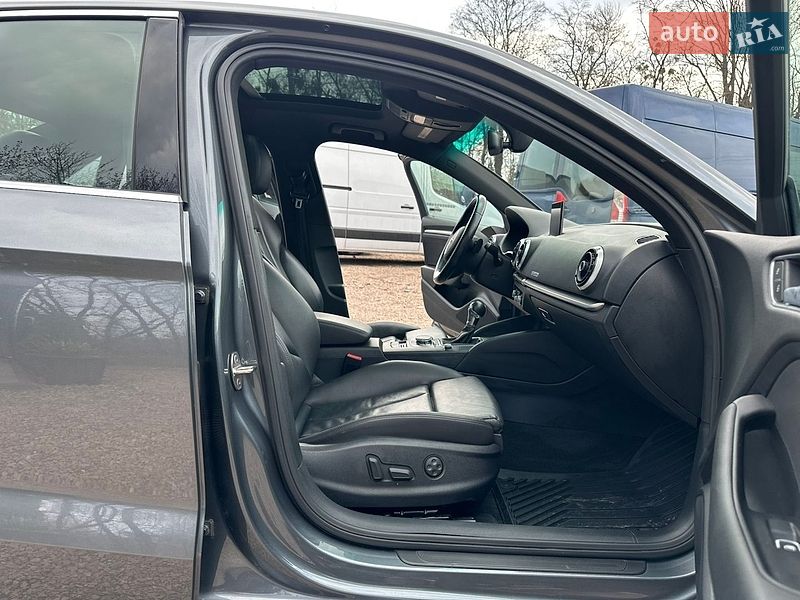 Седан Audi A3 2015 в Рівному