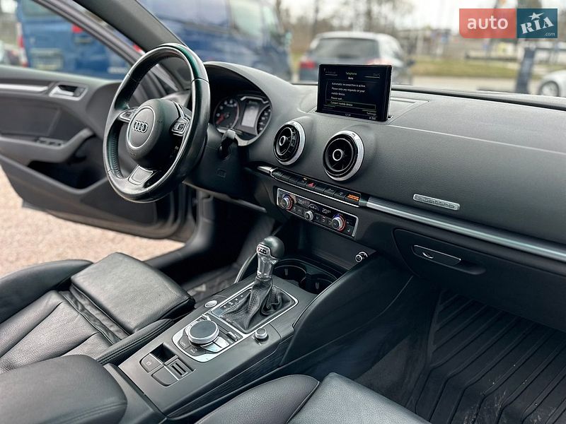 Седан Audi A3 2015 в Рівному