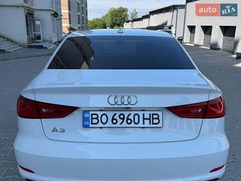 Седан Audi A3 2015 в Тернополі