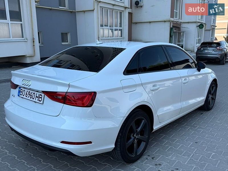 Седан Audi A3 2015 в Тернополі