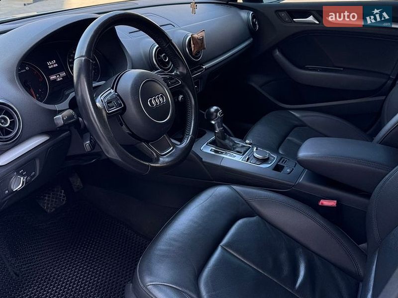 Седан Audi A3 2015 в Тернополі