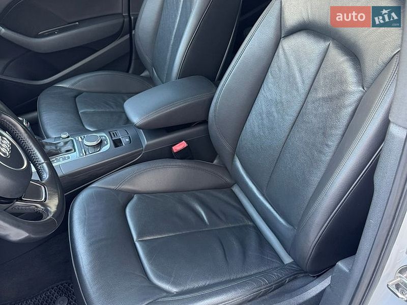 Седан Audi A3 2015 в Тернополі