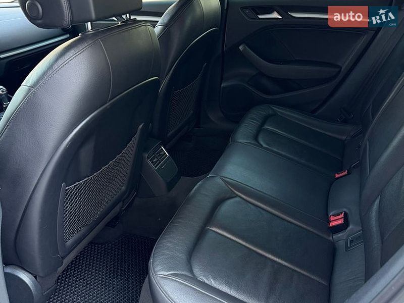 Седан Audi A3 2015 в Тернополі