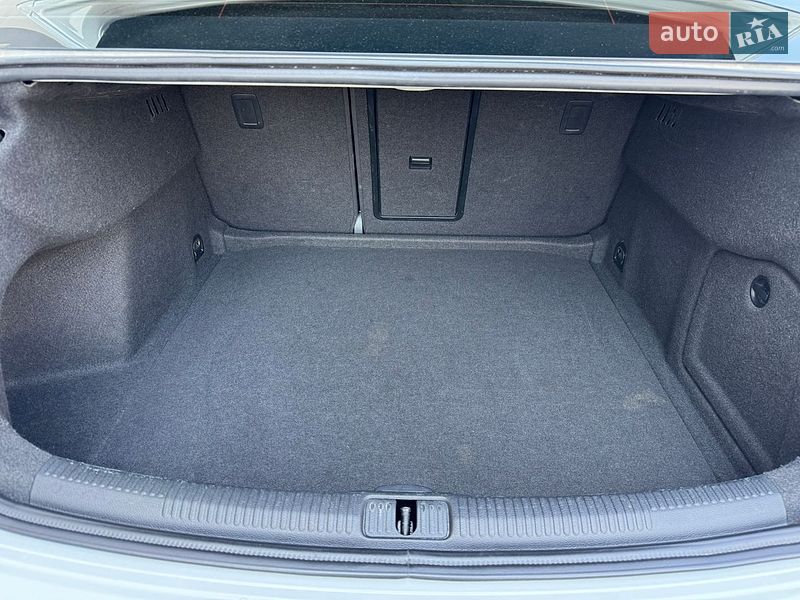 Седан Audi A3 2015 в Тернополі