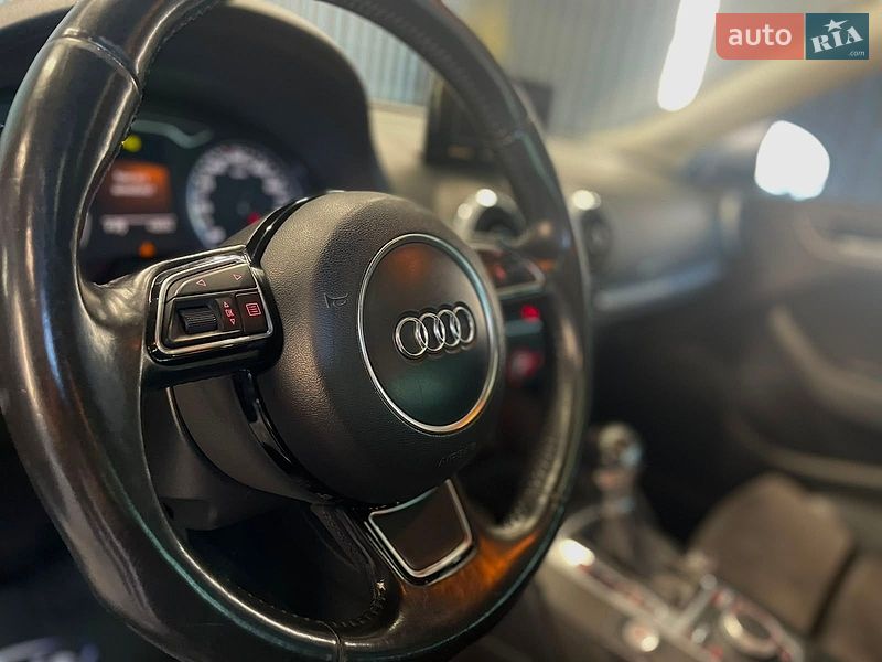 Хетчбек Audi A3 2016 в Іршаві