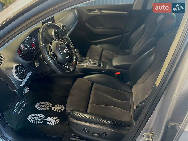 Хетчбек Audi A3 2016 в Іршаві