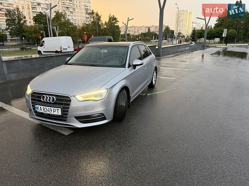 Хетчбек Audi A3 2016 в Харкові