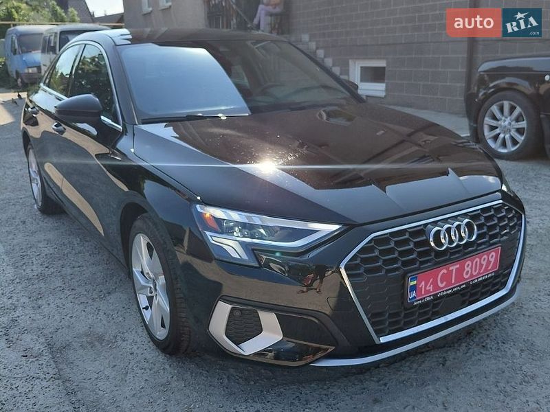 Седан Audi A3 2023 в Дніпрі