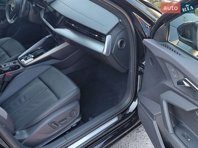 Седан Audi A3 2023 в Дніпрі