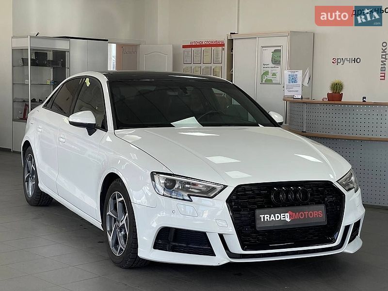 Седан Audi A3 2015 в Киеве фото Седан Audi A3 2015 в Киеве