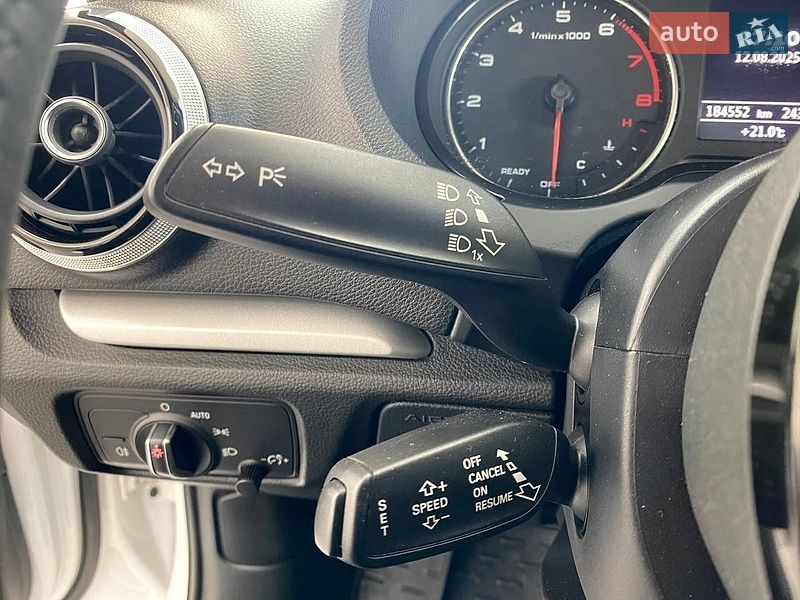 Седан Audi A3 2015 в Киеве фото 22 Седан Audi A3 2015 в Киеве