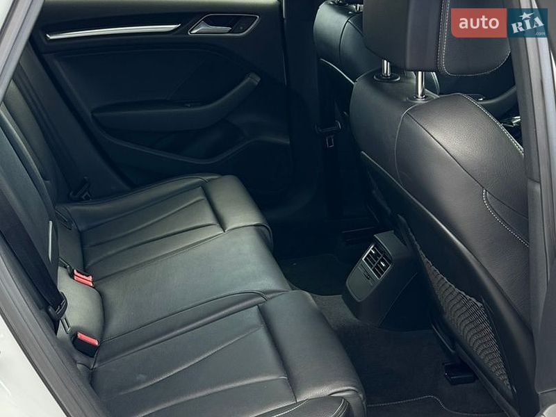 Седан Audi A3 2020 в Киеве