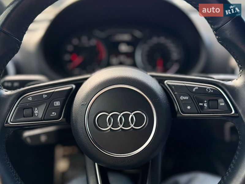 Седан Audi A3 2020 в Киеве